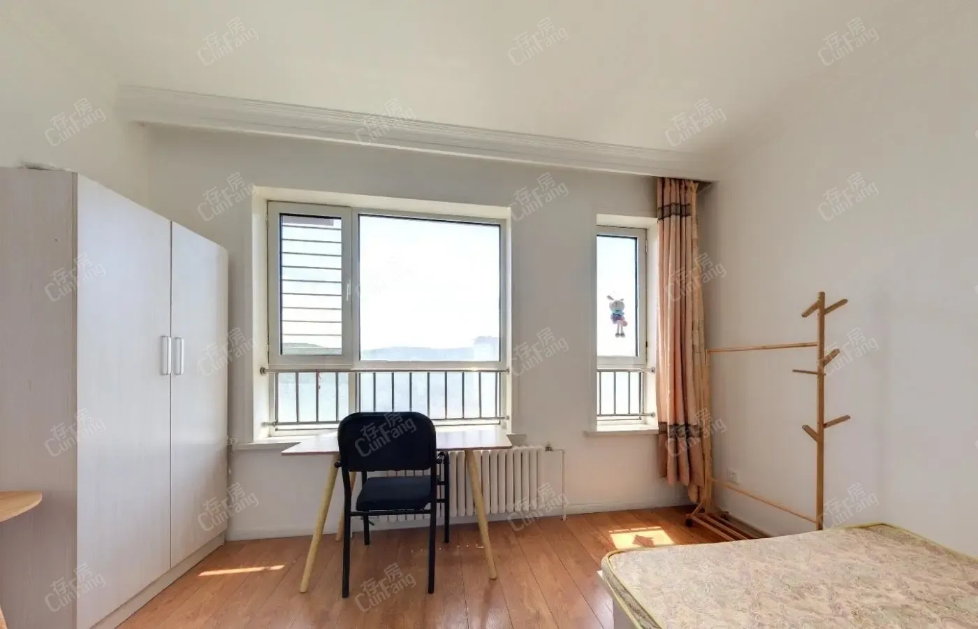 整租 亚联翡翠春城 1室0厅 南